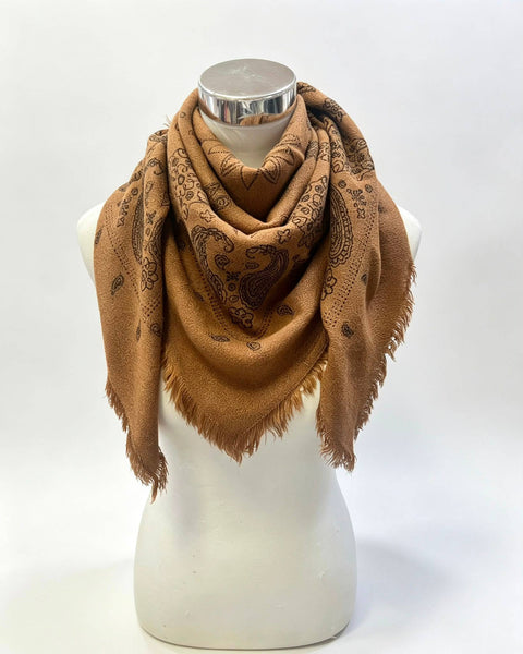 5467354-K24 Wool square scarf with paisley pattern