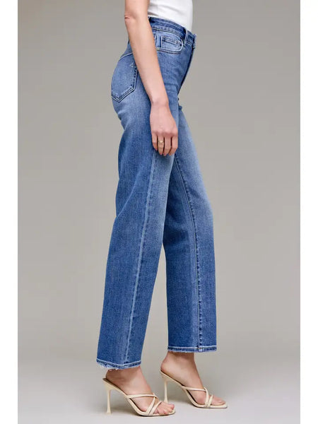 Medium Wash Clean Stretch Straight