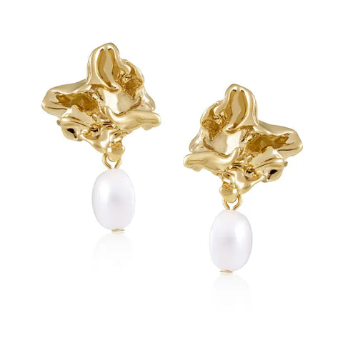 Greta Pearl Earring