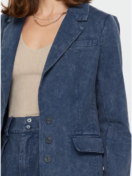 Denim Jacket w/Two Front Pockets