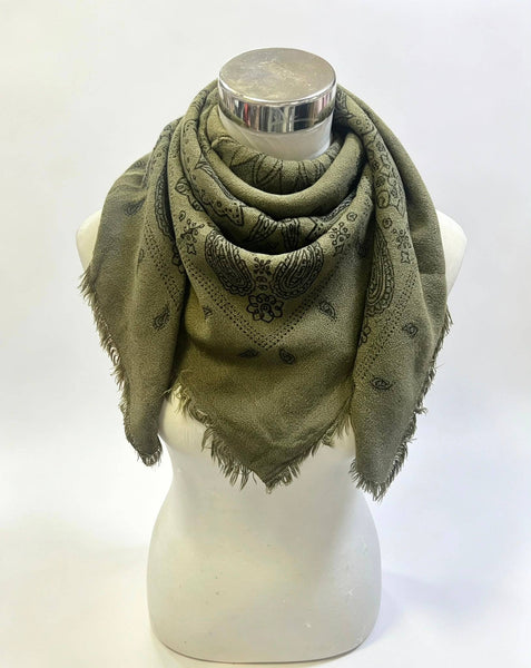 5467354-K24 Wool square scarf with paisley pattern
