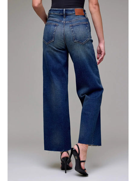 Dark Vintage Clean Stretch Dad Jean