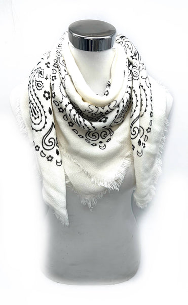 5467354-K3/K23 Square wool scarf with paisley pattern