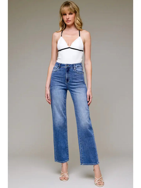 Medium Wash Clean Stretch Straight